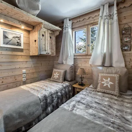 Cosy Avec Piscine, Et Parking, Au Pied Des Pistes, 4 Pers., Meribel Village. - Fr-1-566-29 Apartment *