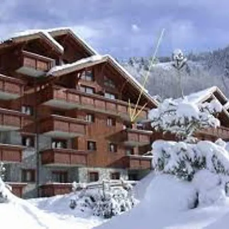 Cosy Avec Piscine, Et Parking, Au Pied Des Pistes, 4 Pers., Meribel Village. - Fr-1-566-29 Les Allues