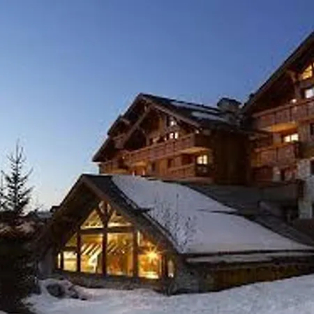 Cosy Avec Piscine, Et Parking, Au Pied Des Pistes, 4 Pers., Meribel Village. - Fr-1-566-29